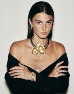 COLLAR ORQUÍDEA DORADO