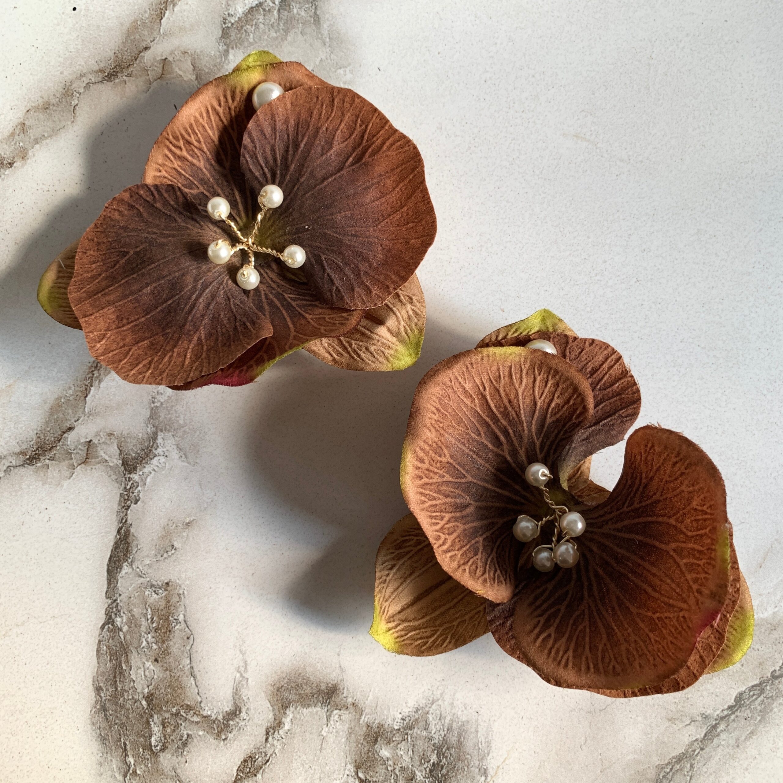 PENDIENTES ORQUÍDEAS CAMEL PENDIENTES ORQUÍDEAS CAMEL